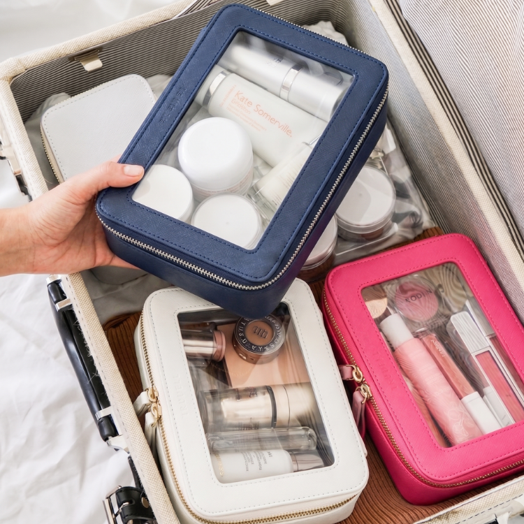 The Difference Between a Makeup Pouch and a Makeup Organiser